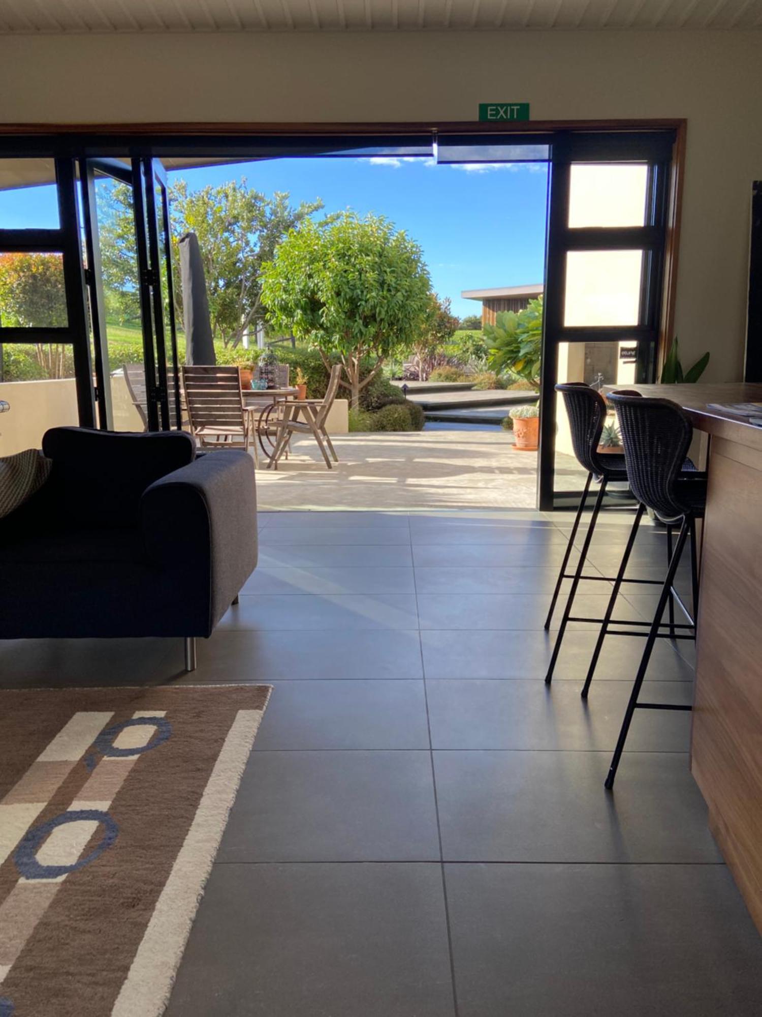 La Bodega Waiheke Island Hotel Surfdale Buitenkant foto